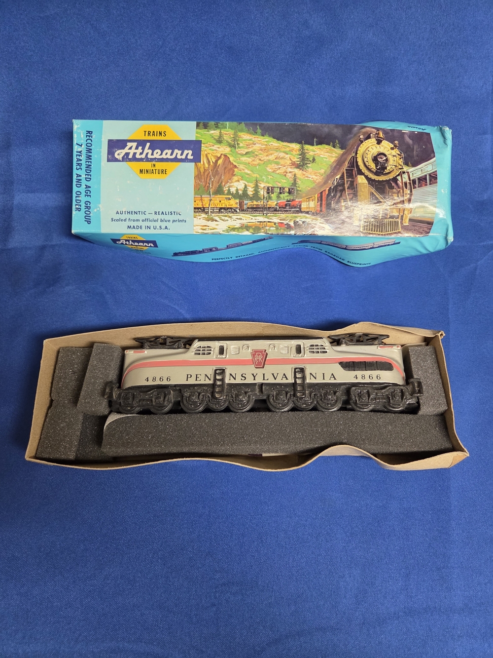 1994 Avon Lionel Train Engine with Wood Original Box